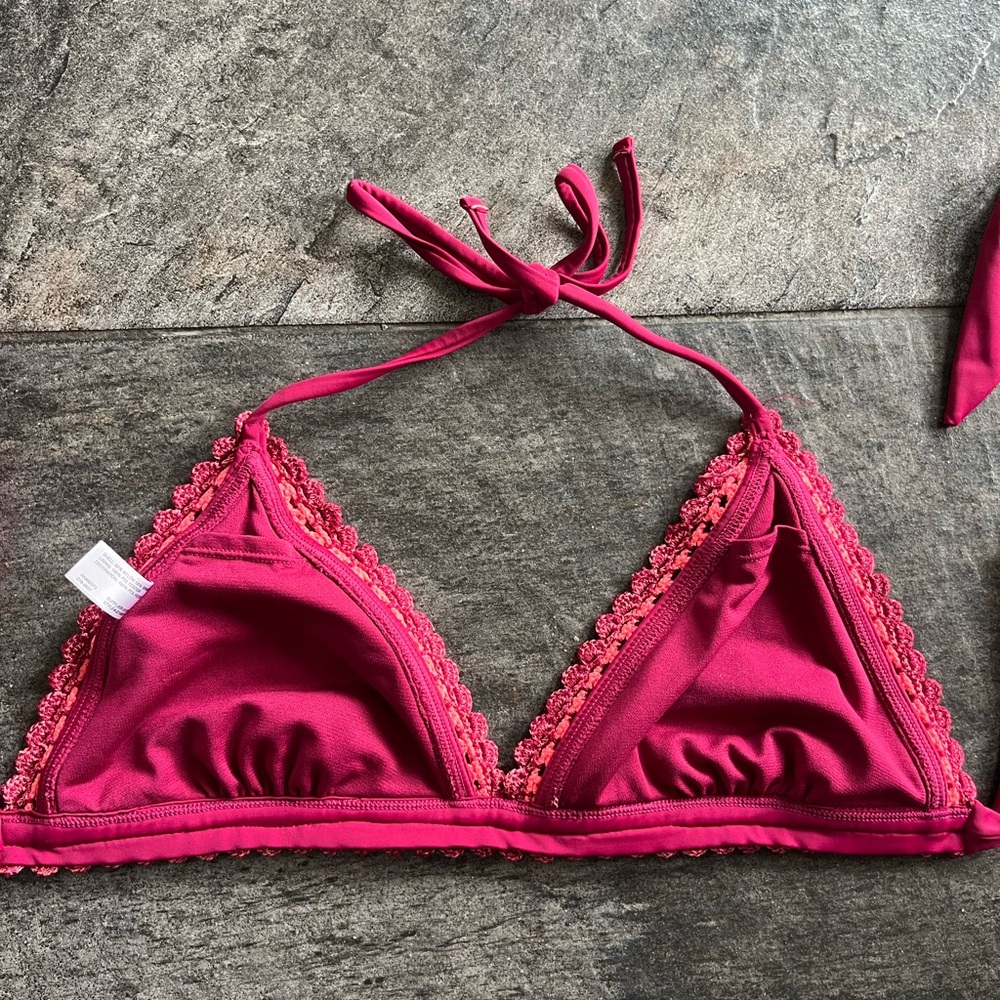 Women’s XL Arizona Jean Vibrant Pink Crochet Trim Bikini Top in good condition - Picture 5 of 8
